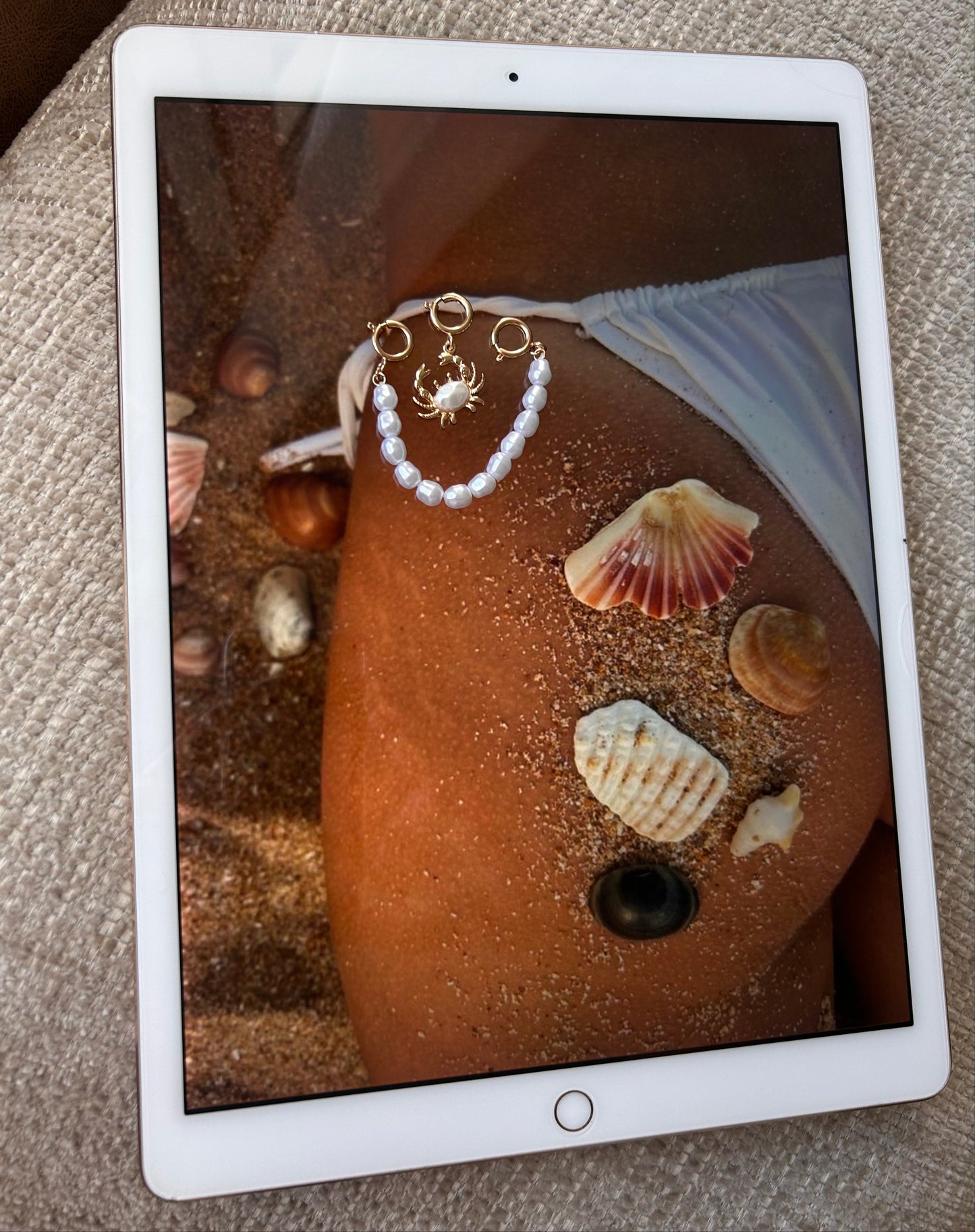 Crab & Pearl Duo – Bikini Charms