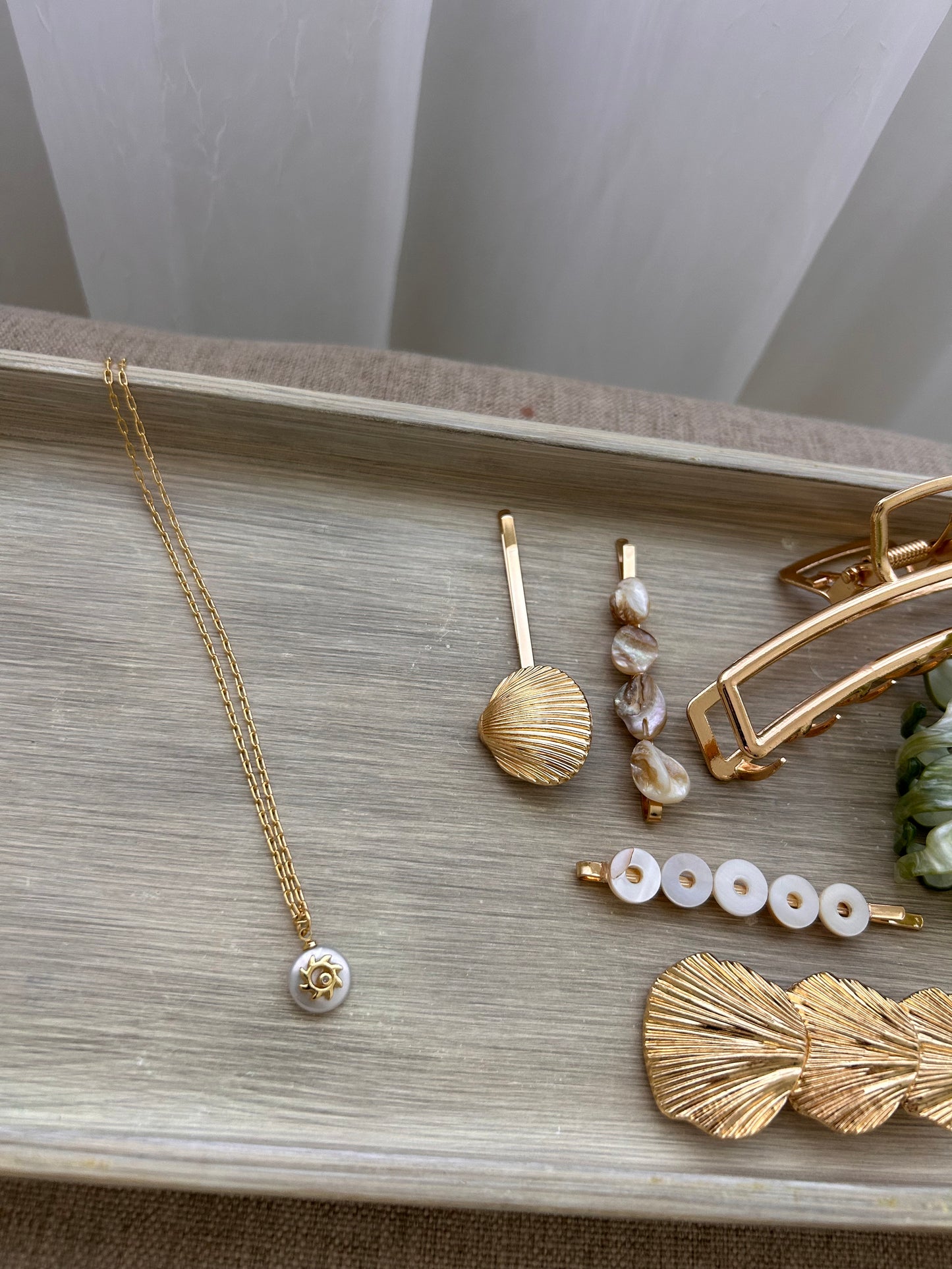 Solar Pearl Necklace - 18K Gold Plated